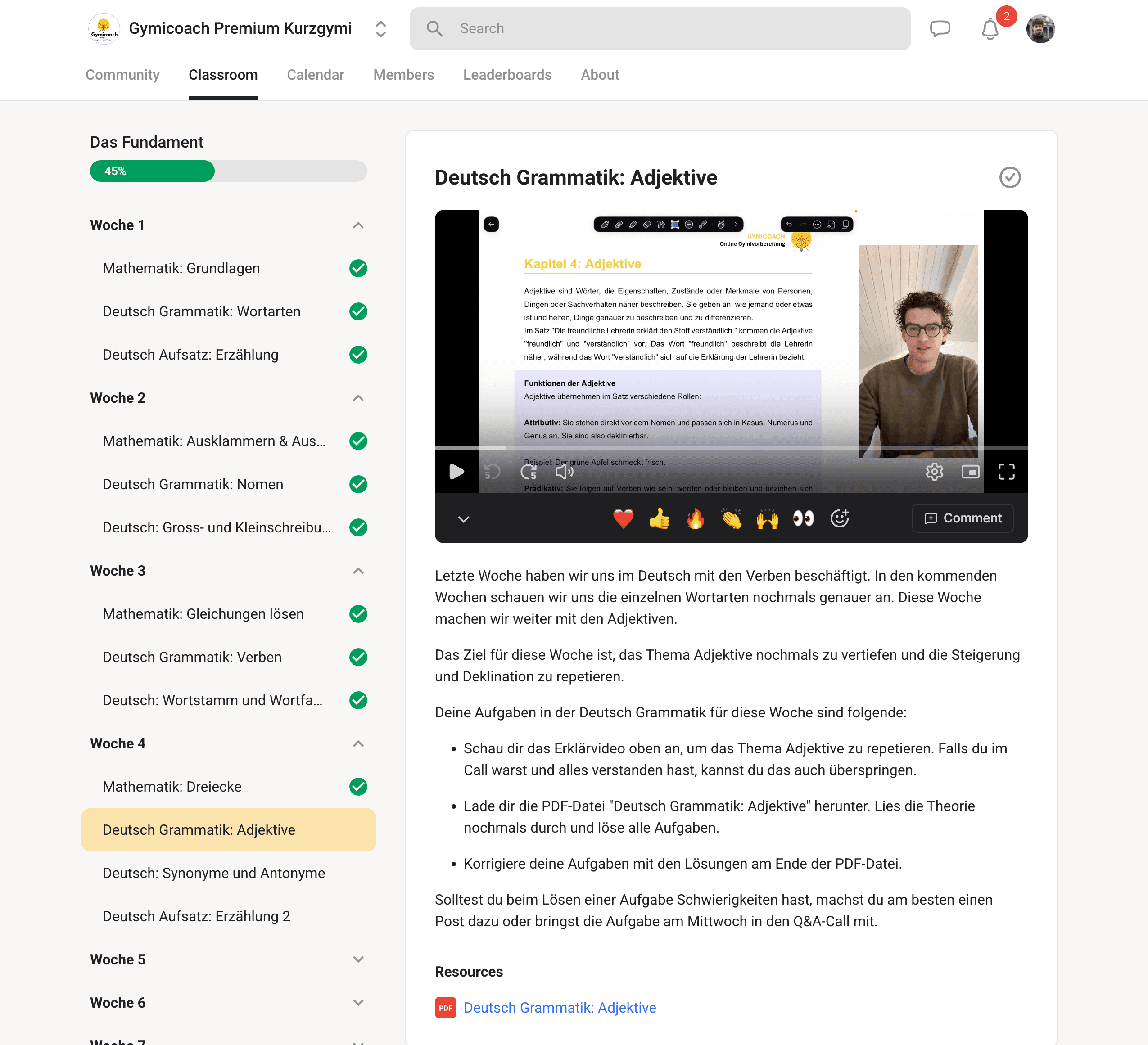 Die Gymicoach-Lernplattform mit dem Kurzgymi-Wochenplan und einer Grammatik-Lektion